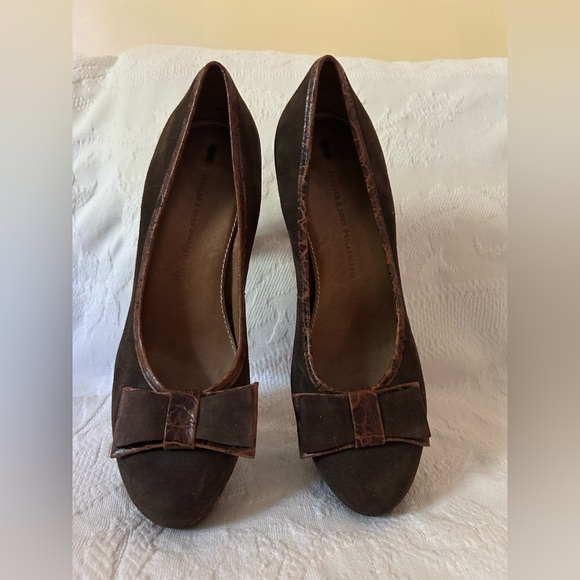 NWOT: Schuler & Sons Philadelphia - Anthropologie Brown Suede Pumps with Animal - Picture 3 of 6